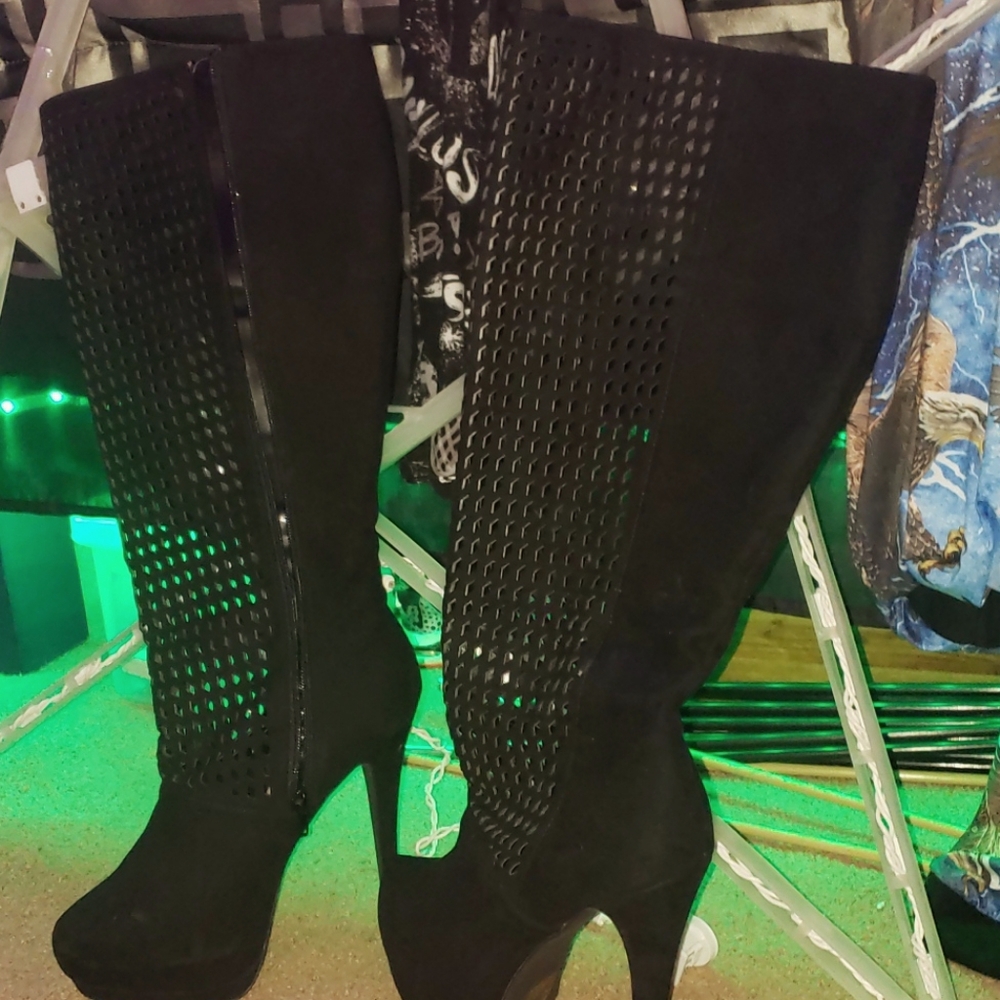 Knee high heel boots